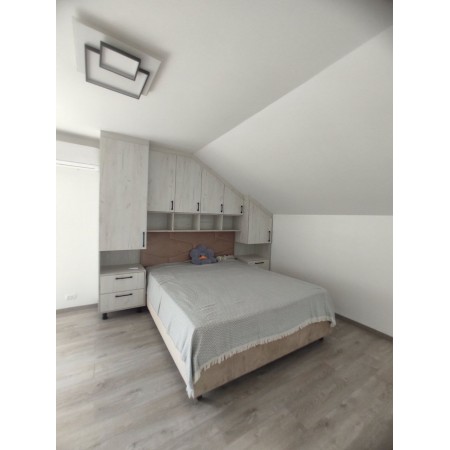 Mobilier dormitor pentru mansardă pentru tavan înclinat A-93